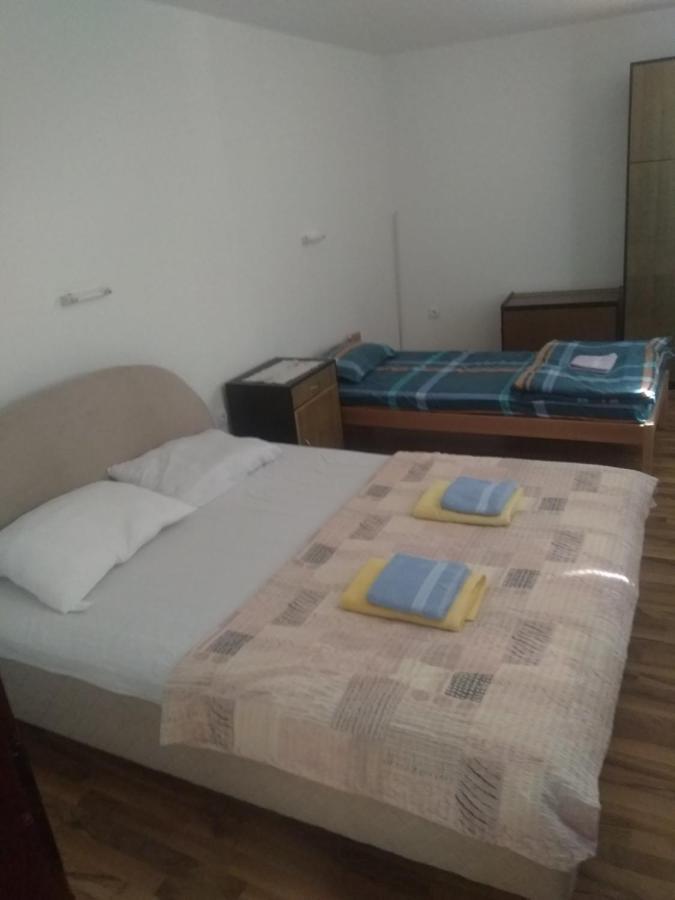 Family Apartman Ana - Star Golubăţ Exterior foto
