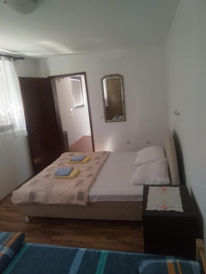 Family Apartman Ana - Star Golubăţ Exterior foto